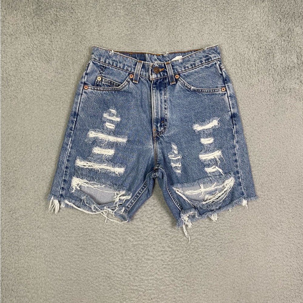 Vintage 90s Levi’s jean‎ shorts